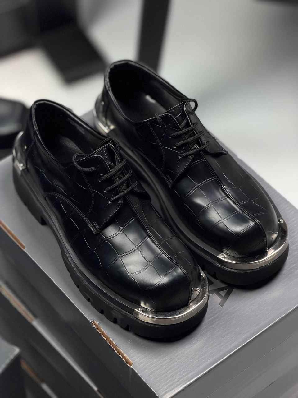 لوفر لاکپشتی خط دار